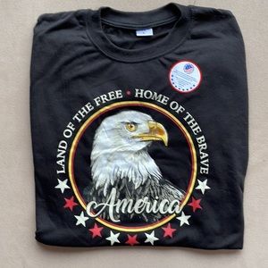 ⭐️USA AMERICA T-Shirt (large) NEW!